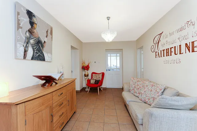 Moorgate Grove, Rotherham, S60, photo 3