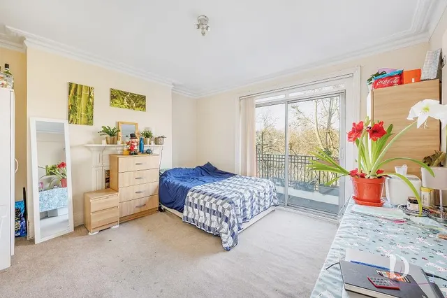 Photo 2 — Grantully Road, London, W9 1LQ