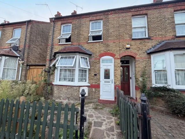 Hows Road, Uxbridge, UB8, photo 1