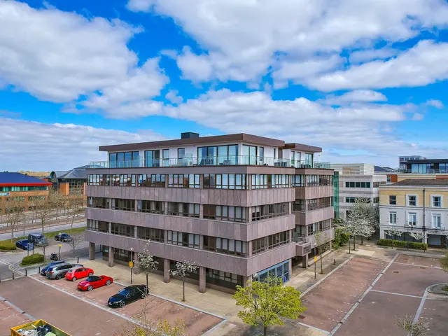 Flat 20, Granton House, Milton Keynes, 202 Silbury Boulevard, MK9 1FJ, photo 1