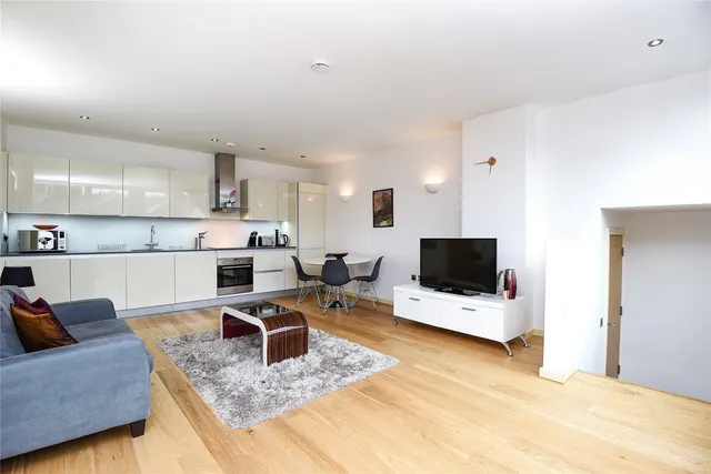 Photo 3 — Marzell House, Lanfrey Place, London, W14