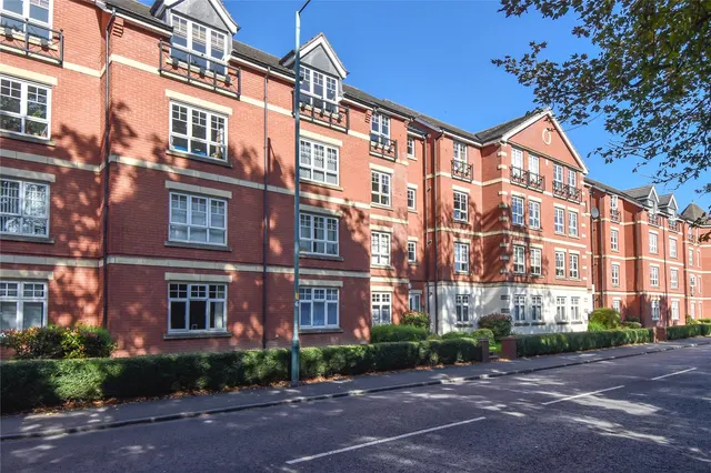 St. Peters Close, Bromsgrove, Worcestershire, B61 7DY, photo 1