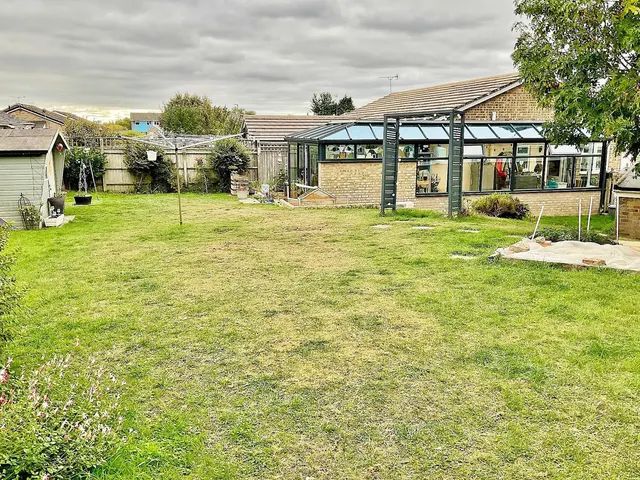 Quarry Road, Witney, photo 2