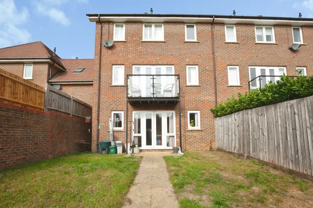 Knox Road, Haywards Heath, RH17, photo 2