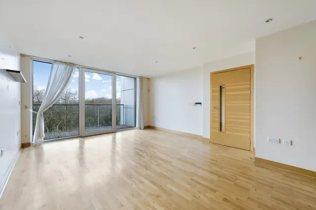 Oswald Building, Chelsea Bridge Wharf, SW11, photo 2