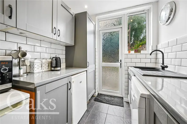 Fieldend Road, Streatham Vale, SW16, photo 3