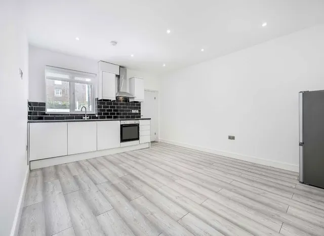 Stroud Green Road, Finsbury Park, N4, photo 1