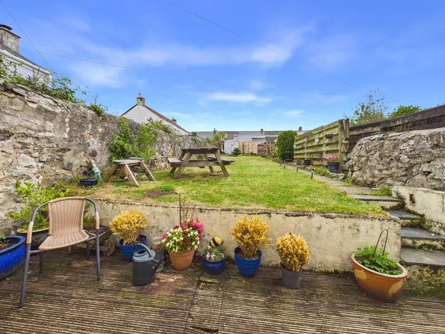 Centenary Street, Camborne, photo 1