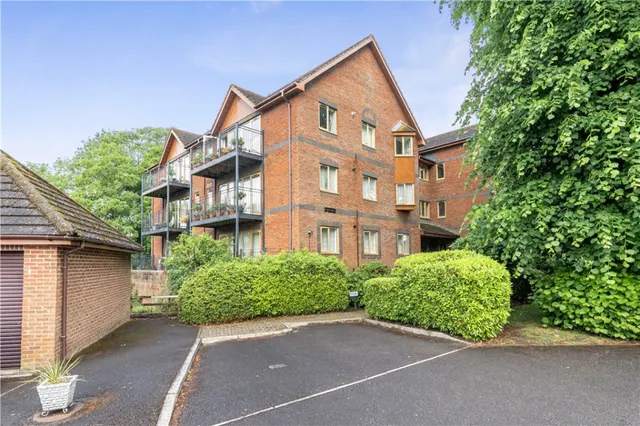 Hollman Drive, Romsey, SO51, photo 1