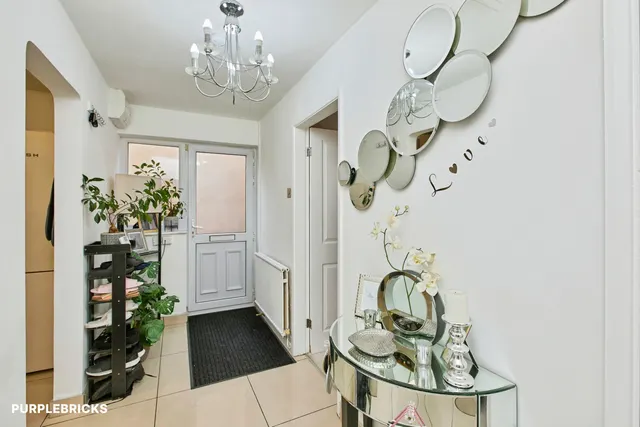 Deincourt Close, Derby, DE21, photo 3