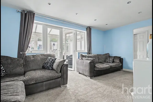 Vardon Road, Stevenage, SG1, photo 2