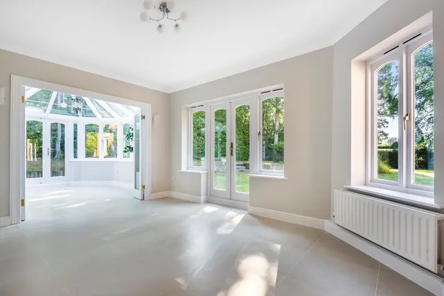 Woodlands Road East, Virginia Water, GU25, photo 3