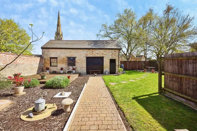 St. Marys Street, Whittlesey, PE7, photo 3