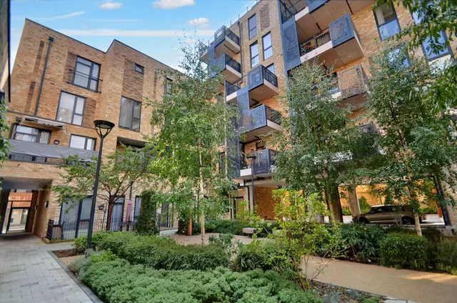Photo 3 — Flat 43, 2 Amelia Street, London