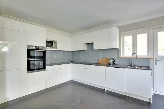 Photo 2 — Dowanhill Road, Catford, London, SE6