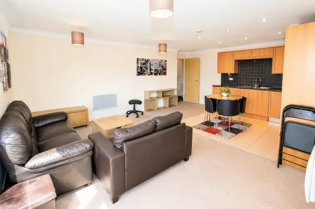 Photo 3 — Quayside Drive, Essex, Colchester, CO2 8GQ