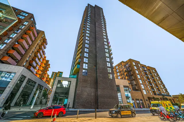 Flat 50, Barratt House, Hounslow, photo 1
