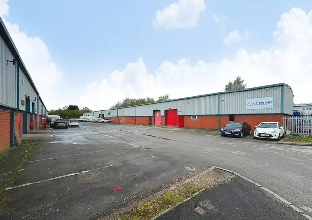 Wigwam Lane, Nottingham, NG15, photo 1