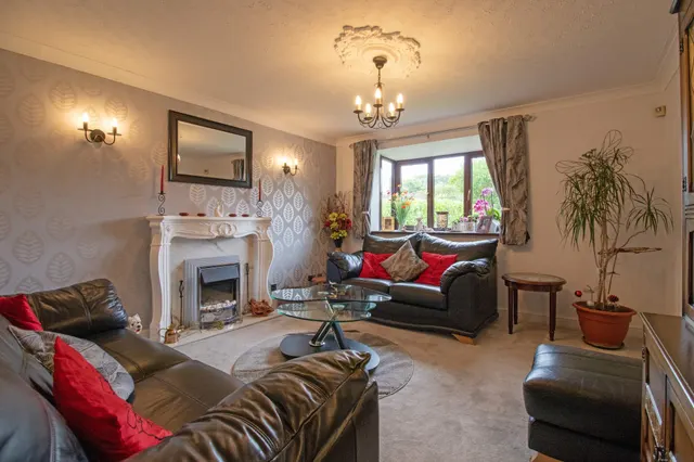 Priory Way, Lea, DN21, photo 2