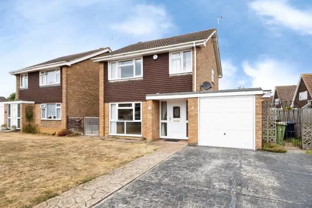 Marlow Drive, Newport Pagnell, photo 1