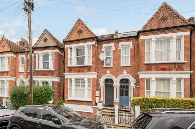 Flat 1, 83 Kingscourt Road, London, photo 1