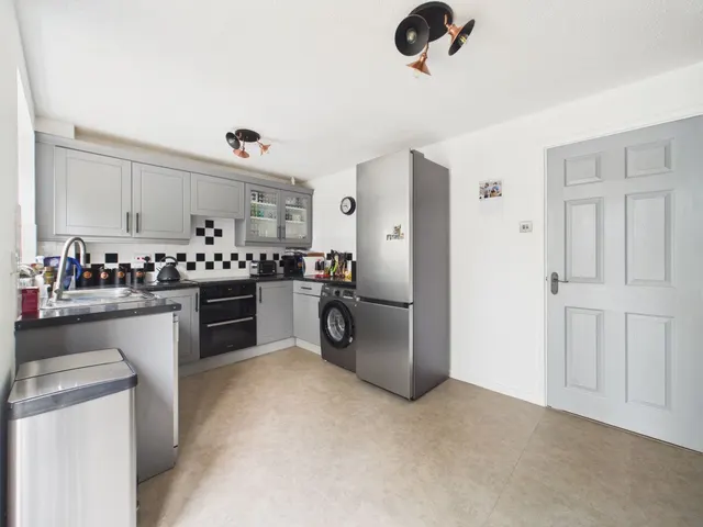 Morden Road, Papworth Everard, CB23, photo 2