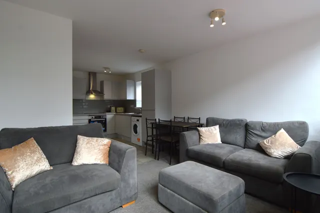 Photo 2 — 41 Lombard Street, Newark, Nottinghamshire, NG24 1XG