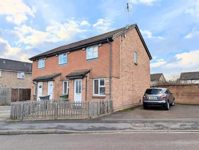Frogmore Close, Slough, photo 1