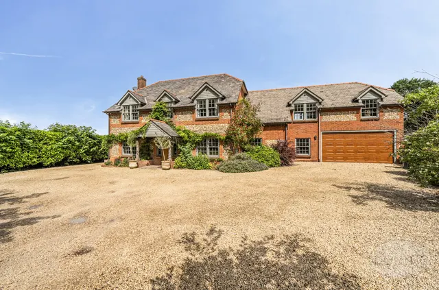 Homestead Road, Medstead, GU34, photo 1