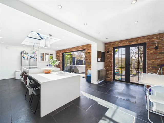Birchwood Road, Bristol, BS4, photo 1