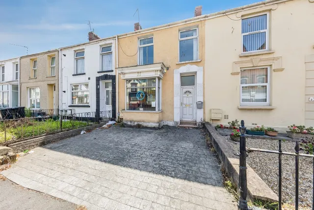 Murray Street, Llanelli, SA15, photo 1