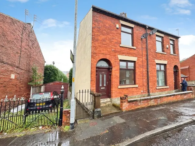 Rooley Moor Road, Meanwood, OL12, photo 1