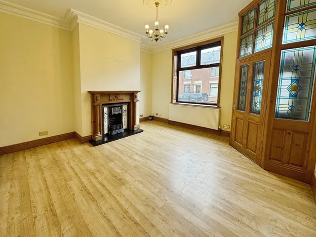 Rooley Moor Road, Meanwood, OL12, photo 2