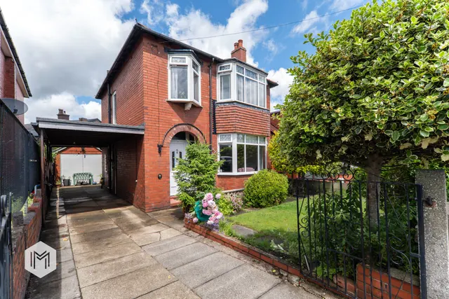 Norfolk Drive, Farnworth, Bolton, BL4 7JS, photo 1
