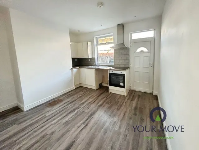 Pindar Oaks Street, Barnsley, S70, photo 3