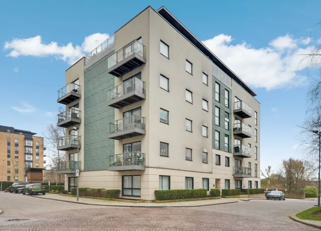 Photo 2 — Metropolitan House, Pump House Crescent, TW8 0HA