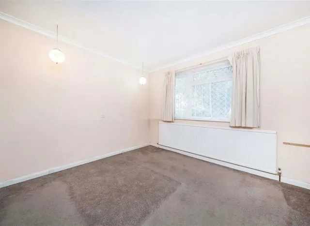 Riversdale Road, Thames Ditton, KT7, photo 3