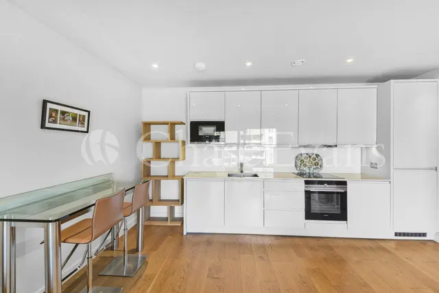 Photo 3 — Pandorea House, 35 Lismore Boulevard, Colindale Gardens, Colindale, NW9