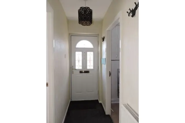 Penryn Avenue, Oldham, OL2, photo 3