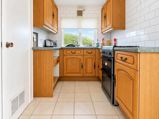 Woodlands Park, Bristol, BS32, photo 3