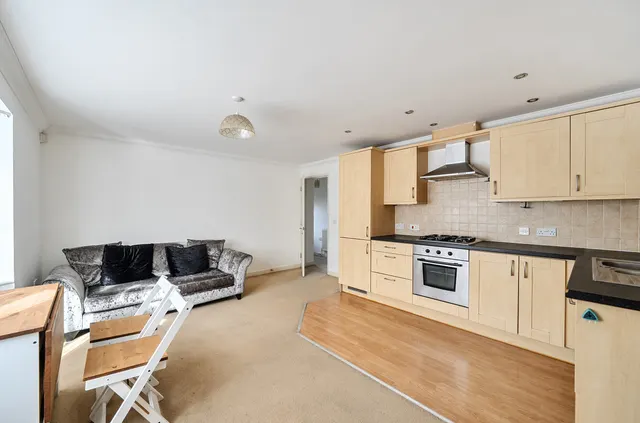 Mansel Road East, Millbrook, SO16, photo 2