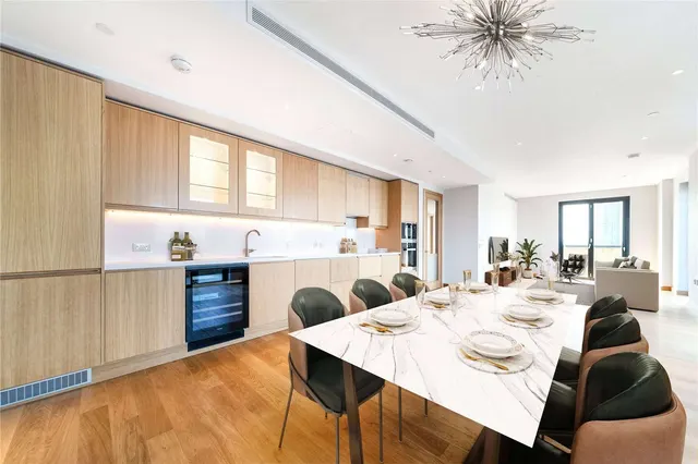Bellwether Lane, London, SW18, photo 2