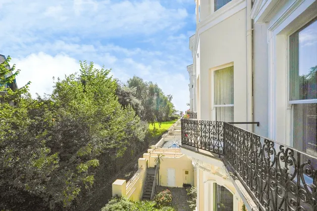 Clifton Gardens, Folkestone, CT20, photo 1