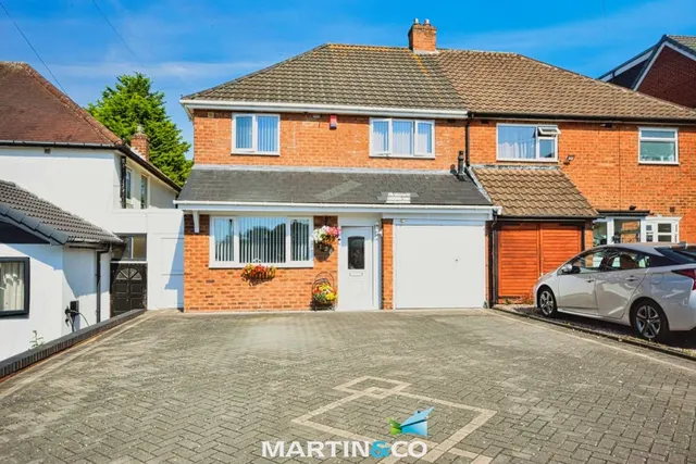 Hobs Moat Road, Solihull, photo 1
