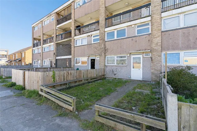 Stevenson Way, Wickford, SS12, photo 1