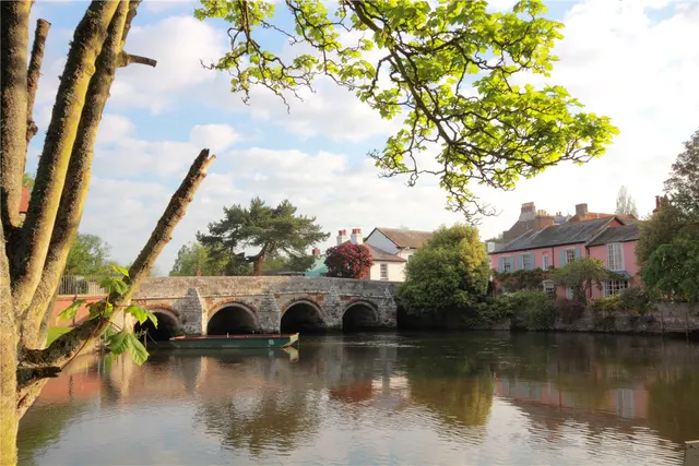 1 bedroom flat — 104 Bargates, Christchurch, Dorset, BH23