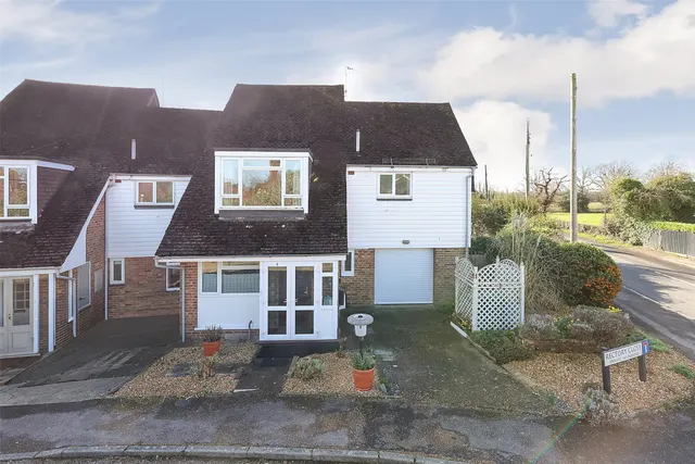 Rectory Close, Ockley, RH5, photo 2