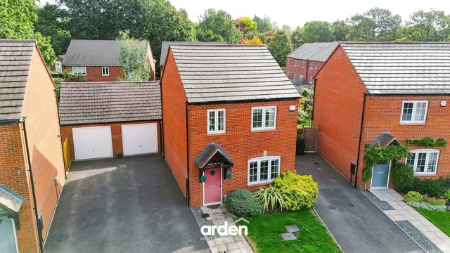 Cherry Drive, Tidbury Green, B90, photo 1