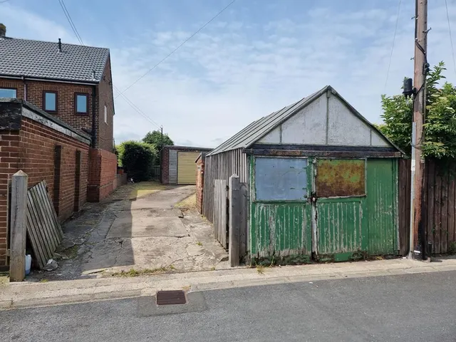 Photo 2 — Avondale Road, Consett