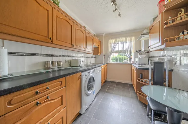 West Avenue, Worthing, BN11, photo 3